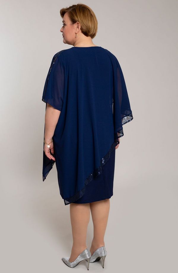 Asimetriška tamsiai mėlyna suknelė su blizgučiais