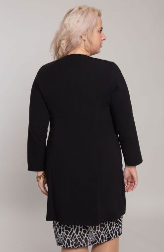 Elegantiškas juodas paltas su sagute