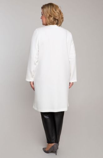 Baltas minkštas paltas su sage