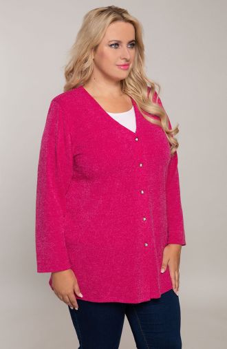 Rožinės spalvos megztinis su sagomis
