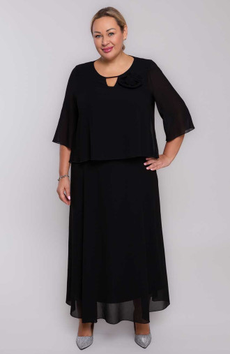 Elegantiška juoda suknelė su puošmena