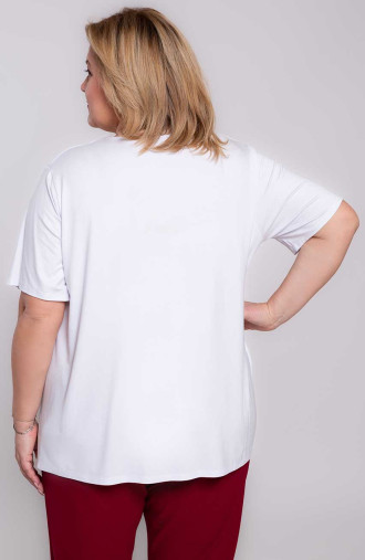Balti megzti marškinėliai