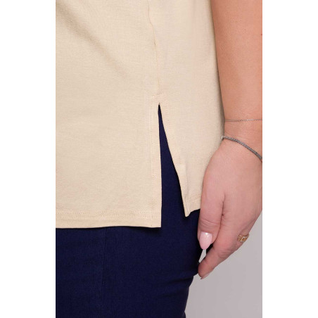 Smėlio spalvos paprasto trikotažo moteriški plius dydžio marškinėliai trumpomis rankovėmis | Madingi dideli dydžiai