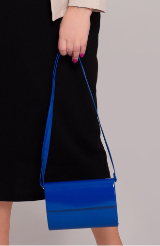 Rugiagėlių mėlynos spalvos lakuotas sankabos krepšys