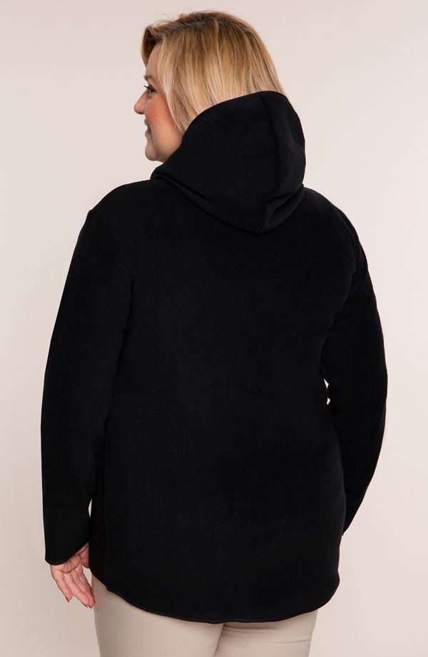 Paprastas juodas vilnonis megztinis